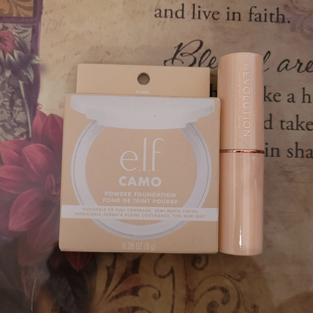 Bundle of 2 Efl Camo Powder Foundation and Revolution Base Foundation St…
